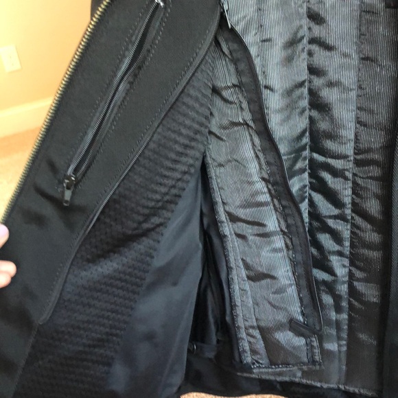 Motorcycle jacket (actual, not for fashion only). - Picture 3 of 4